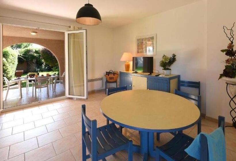 테라스가 있는 2 베드룸 아파트, Résidence Les Chênes