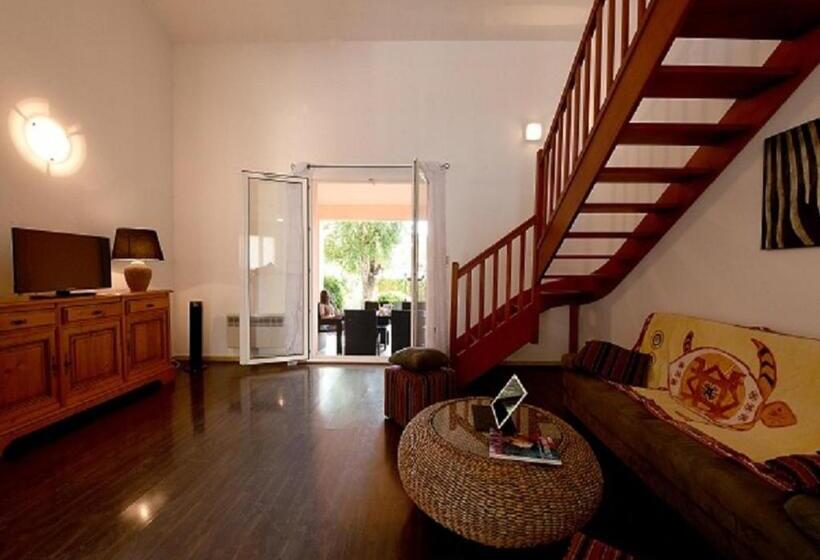 شقة غرفة واحدة مزودة بتراس, Résidence Les Chênes