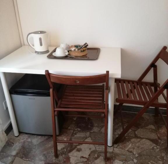 اتاق پایه با سرویس بهداشتی مشترک, Testa Gioacchino B&b