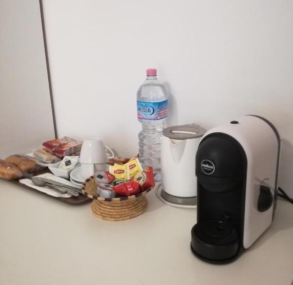 اتاق پایه با سرویس بهداشتی مشترک, Testa Gioacchino B&b