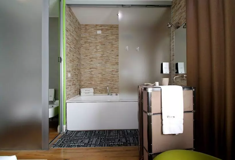 バスタブ付きスーペリアールーム, Irooms Forum & Colosseum