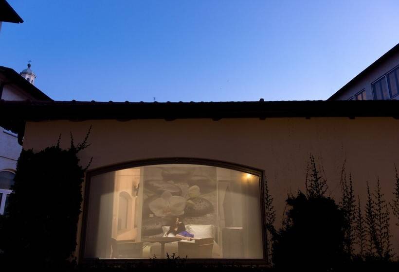 Номен Superior с Гидромассажем, Irooms Forum & Colosseum