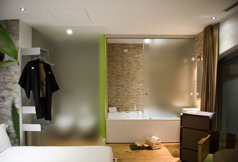 Номен Superior с Гидромассажем, Irooms Forum & Colosseum