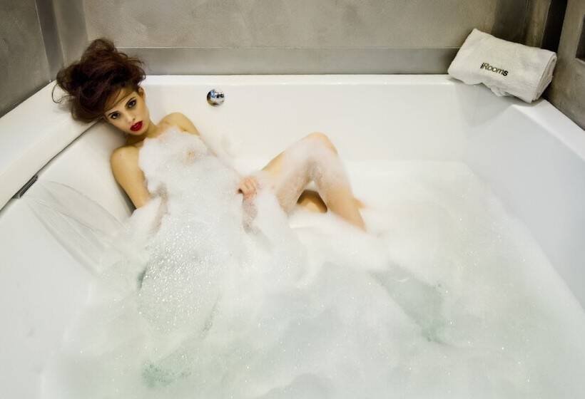 Люкс с гидромассажем, Irooms Forum & Colosseum