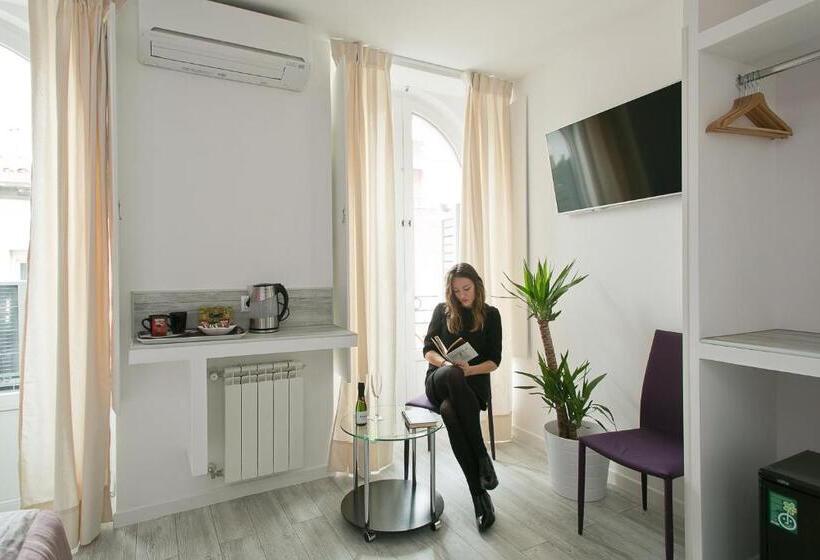 اتاق سوپریور, Hostal Alexis Madrid