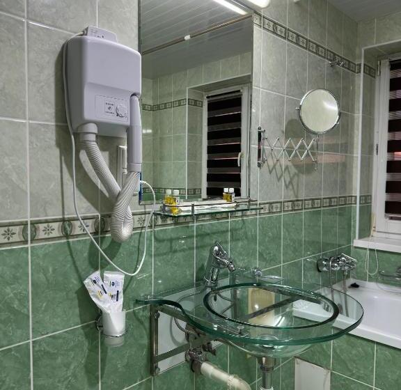 סוויטה, Grand Bukhara