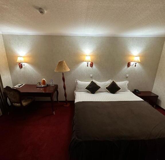 סוויטה, Grand Bukhara