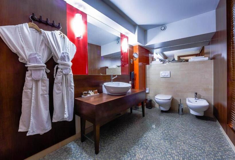 Estudio Estándar, Grand Hotel Boutique