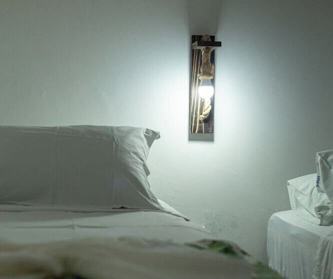 דירת חדר, Indaia Eco Village