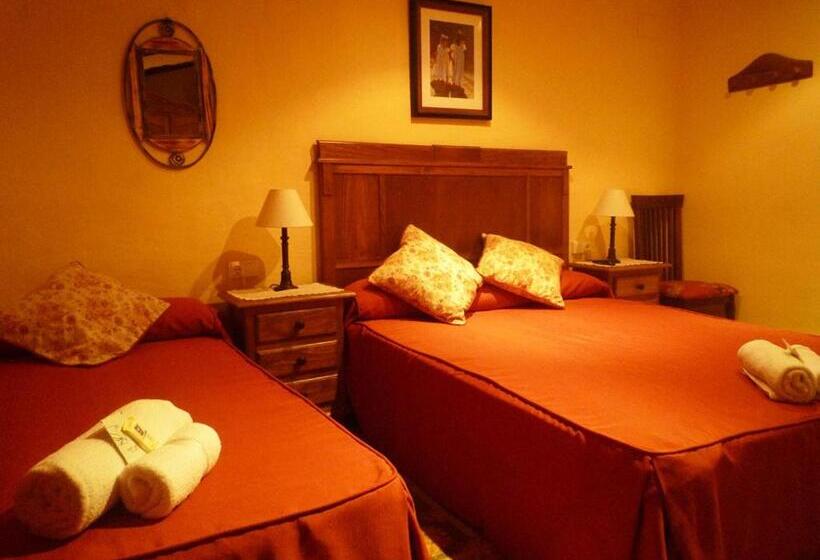 标准三人间, Posada Abadia De Sietamo
