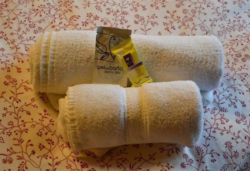 اتاق استاندارد چهار تخته, Posada Abadia De Sietamo