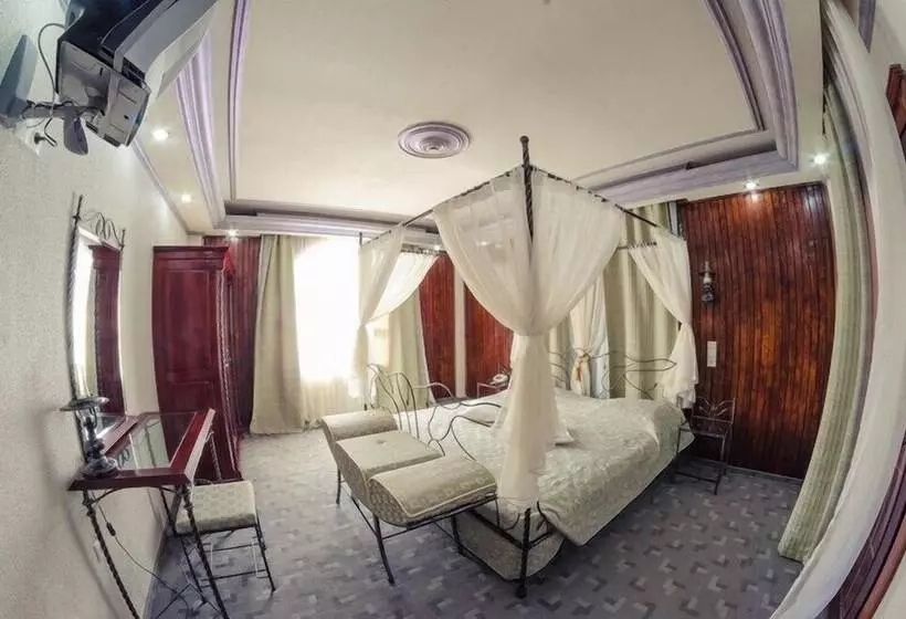 デラックススイート, Predeal Comfort Suites