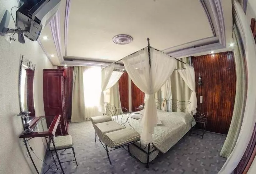 デラックススイート, Predeal Comfort Suites