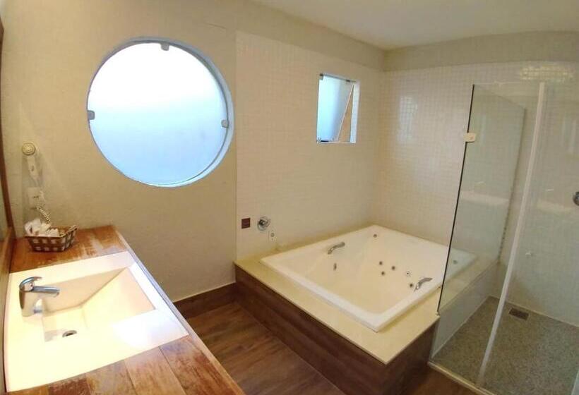 جناح مزود بجاكوزى, Rio Buzios Boutique