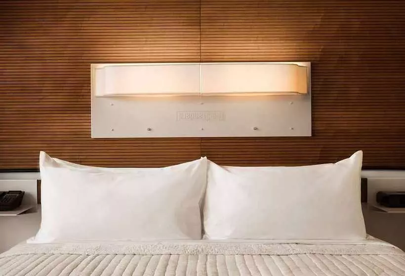 デラックスルーム, The Standard, High Line New York