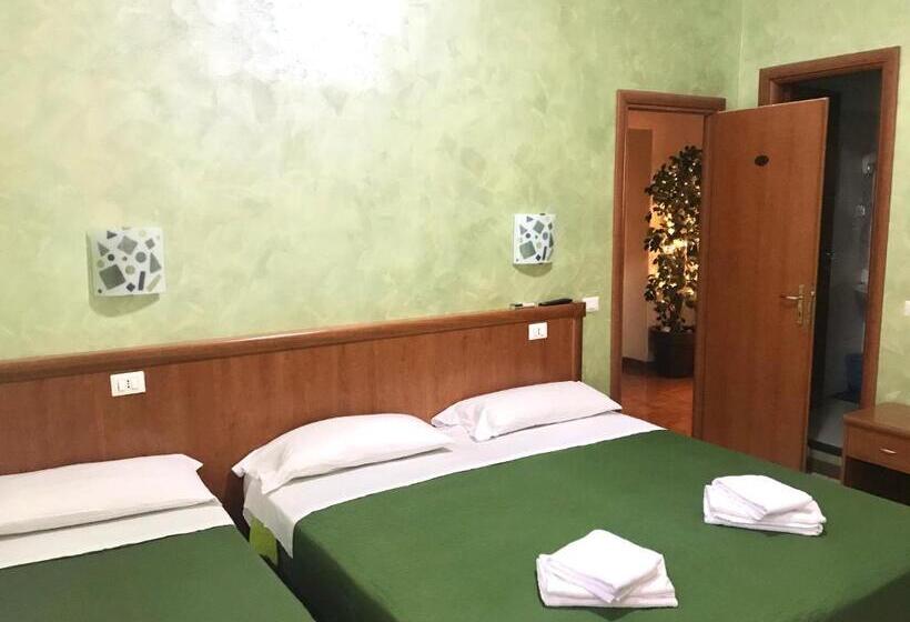 スタンダードトリプルルーム, Tokyo