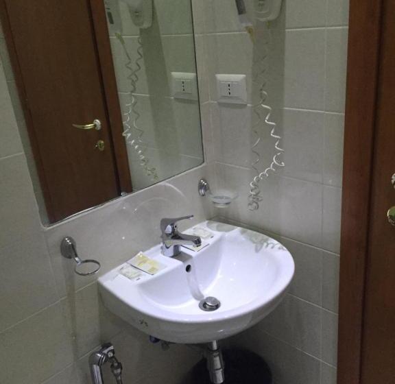 スタンダードシングルルーム, Tokyo