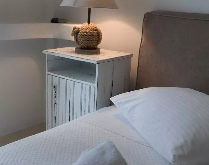 اتاق استاندارد سه نفره, Vincenzo Family Rooms