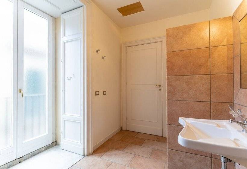 سوییت اجرایی, Palazzo Il Cavaliere B&b De Charme