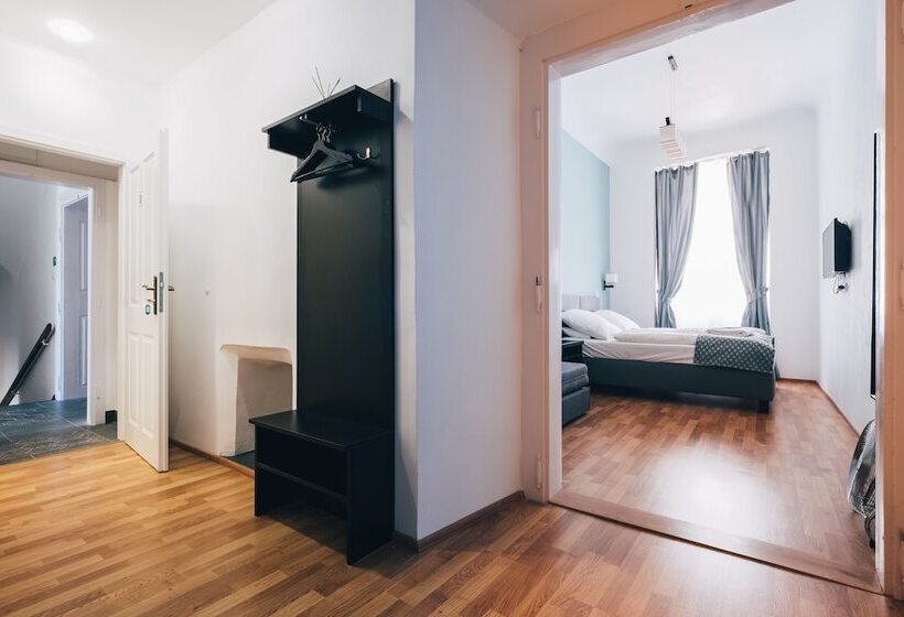 اتاق کلاسیک چهارنفره, Residence Corto Old Town