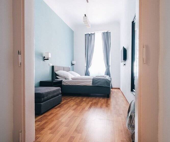 اتاق کلاسیک چهارنفره, Residence Corto Old Town