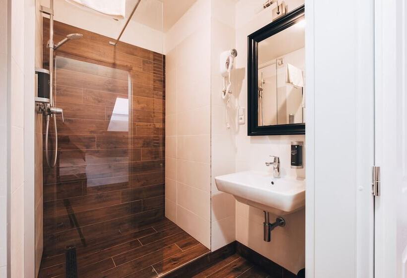 Economy Quadruple Room, Residence Corto Old Town