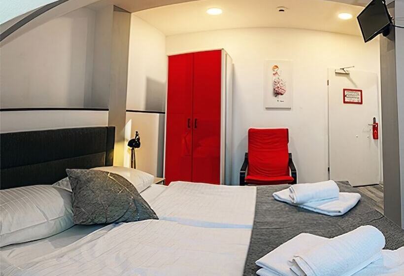 اتاق کلاسیک, Check In