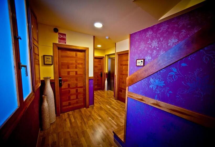 اتاق استاندارد یک نفره, Condes De Castilla