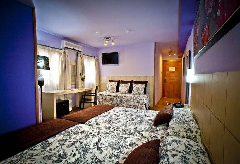 اتاق استاندارد سه نفره, Condes De Castilla