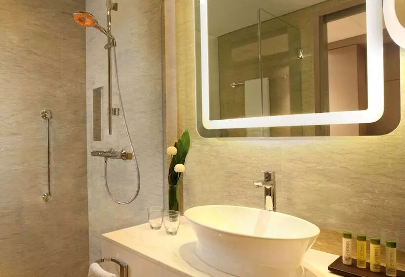 エクゼクティブルーム, Doubletree By Hilton Jakarta   Diponegoro