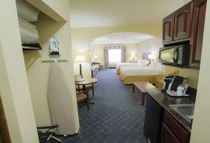 Sviitti, Holiday Inn Express Hotel & Suites Pampa, An Ihg