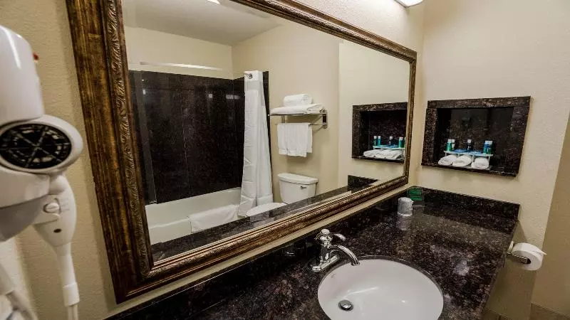 Sviitti King-vuode, Holiday Inn Express Hotel & Suites Pampa, An Ihg