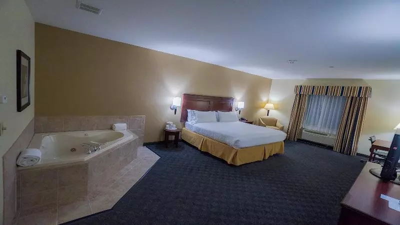 Standard-huone King-vuode, Holiday Inn Express Hotel & Suites Pampa, An Ihg