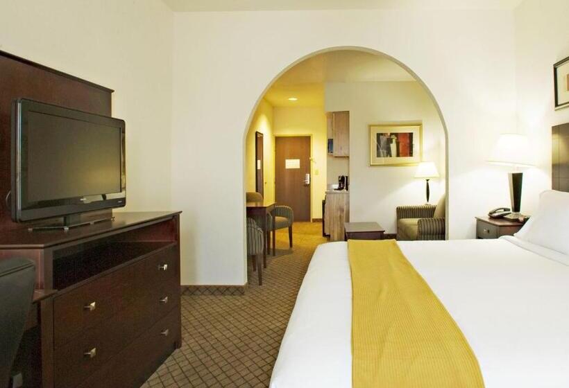 Люкс Кровать Кинг, Holiday Inn Express Childress, An Ihg