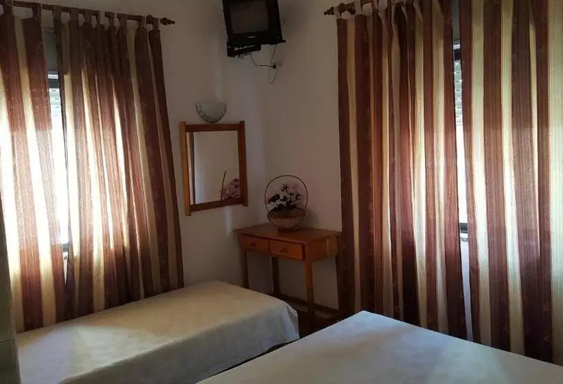 اتاق استاندارد سه نفره, Santa Isabel