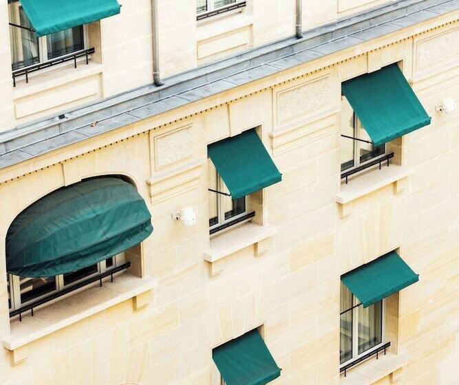 プレミアムルーム, The Peninsula Paris