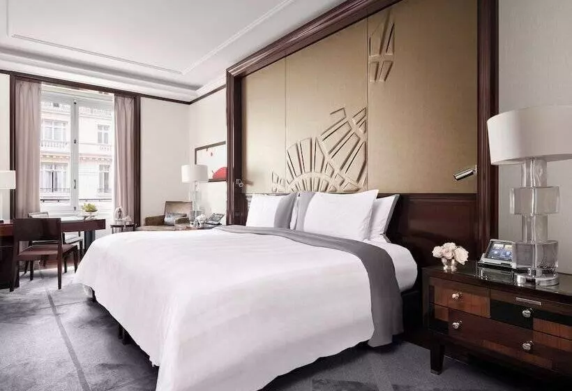 プレミアムルーム, The Peninsula Paris