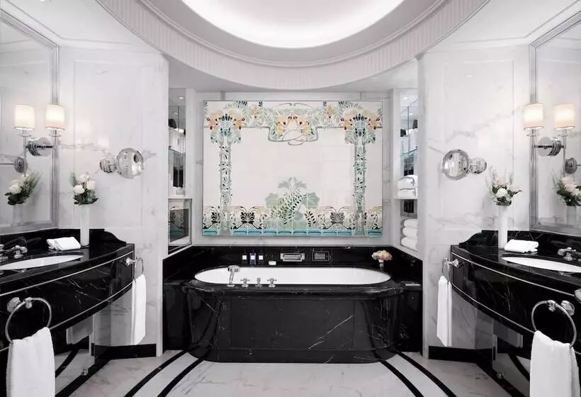 プレミアムルーム, The Peninsula Paris