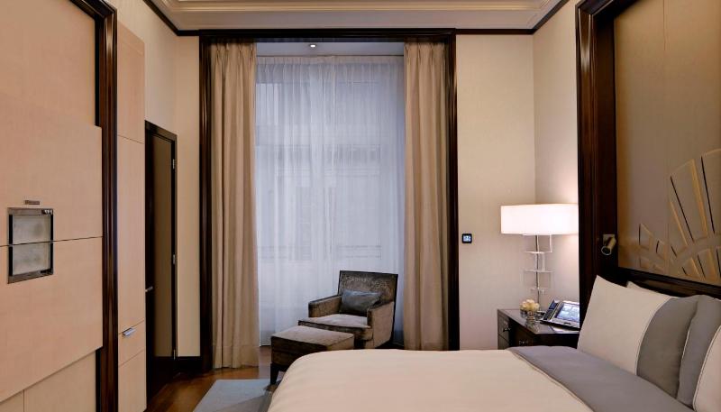 プレミアムルーム, The Peninsula Paris