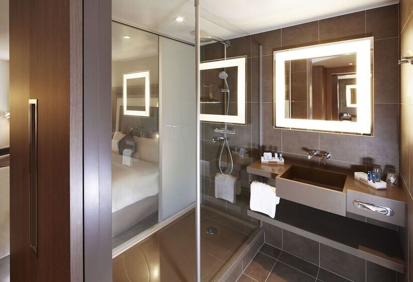 スーペリアールーム, Novotel London Brentford