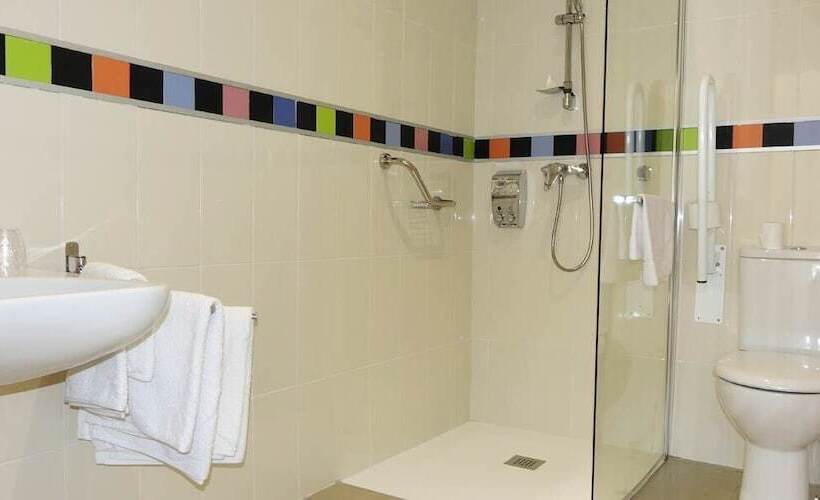 컴포트 룸, Artea Narrika