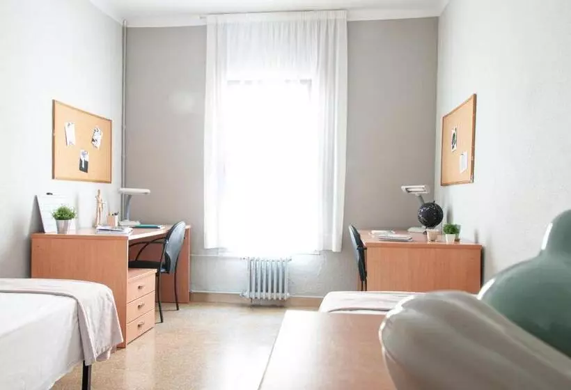 اتاق اکونومی, Residencia Universitaria Sant Jordi