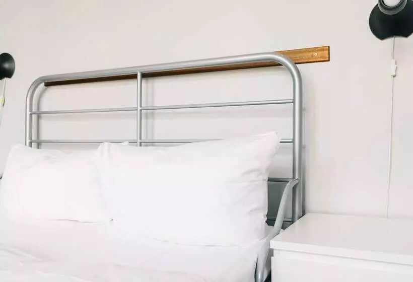 اتاق استاندارد با سرویس بهداشتی مشترک, St Christopher's Berlin Alexanderplatz Hostel
