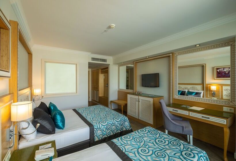 标准间侧面带海景, Crystal Waterworld Resort & Spa - Ultimate All Inclusive