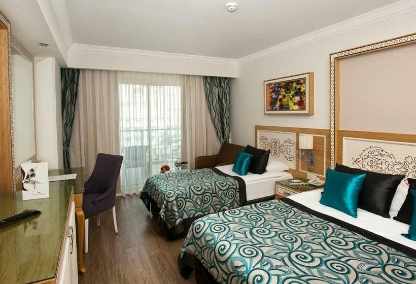 侧面海景标准三人间, Crystal Waterworld Resort & Spa - Ultimate All Inclusive