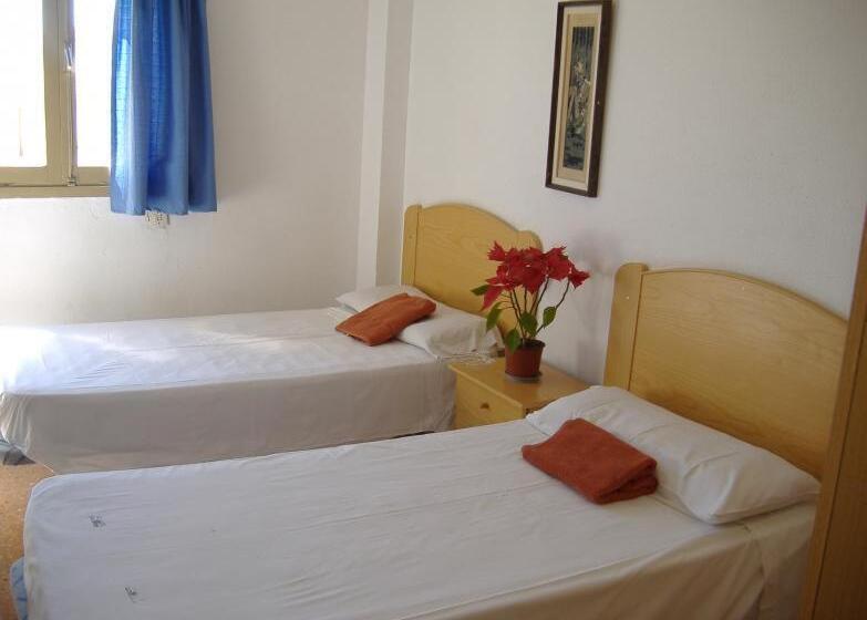 חדר סטנדרט לשלושה, Hostal Casa De Huéspedes San Fernando   Adults Only