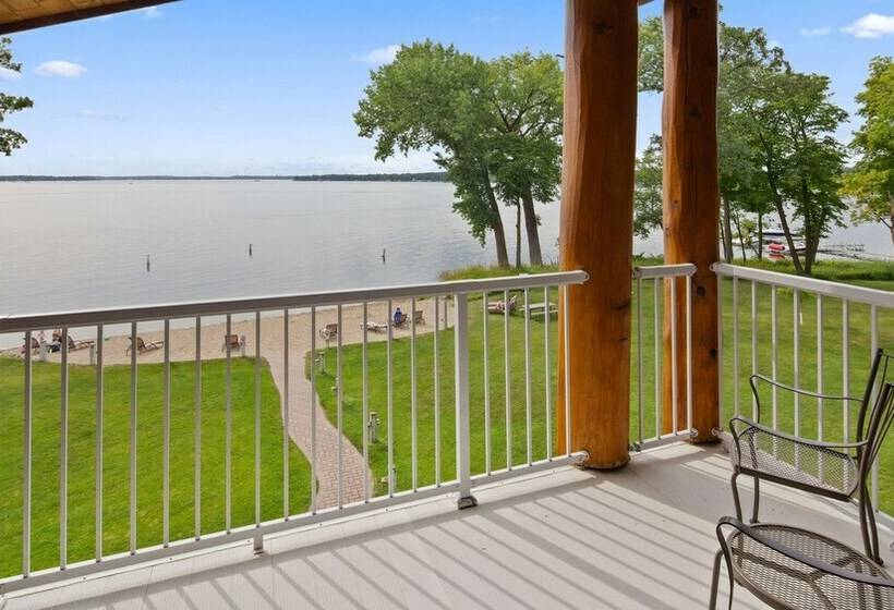 חדר סטנדרט מיטה זוגית, Best Western Premier The Lodge On Lake Detroit