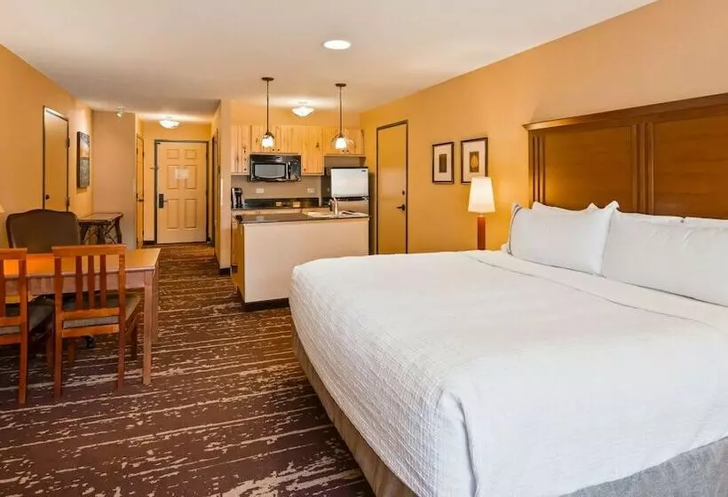 ダブルベッドスタンダードルーム, Best Western Premier The Lodge On Lake Detroit