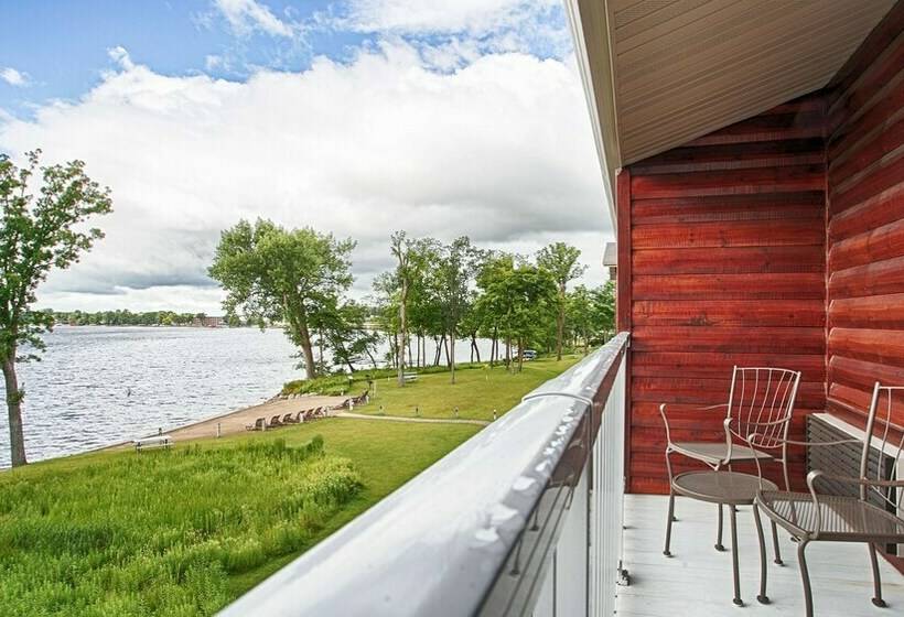 חדר סטנדרט מיטה זוגית, Best Western Premier The Lodge On Lake Detroit