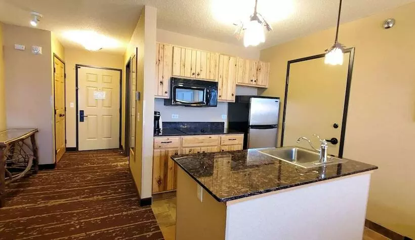 ダブルベッドスタンダードルーム, Best Western Premier The Lodge On Lake Detroit